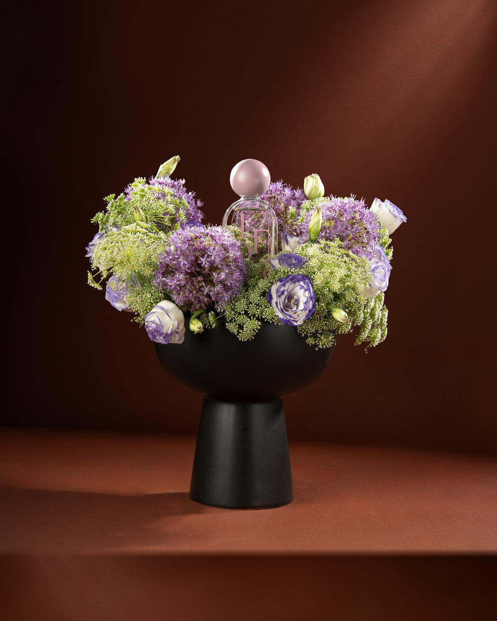 Flower Vase & Fragrance – Lavender Whisper