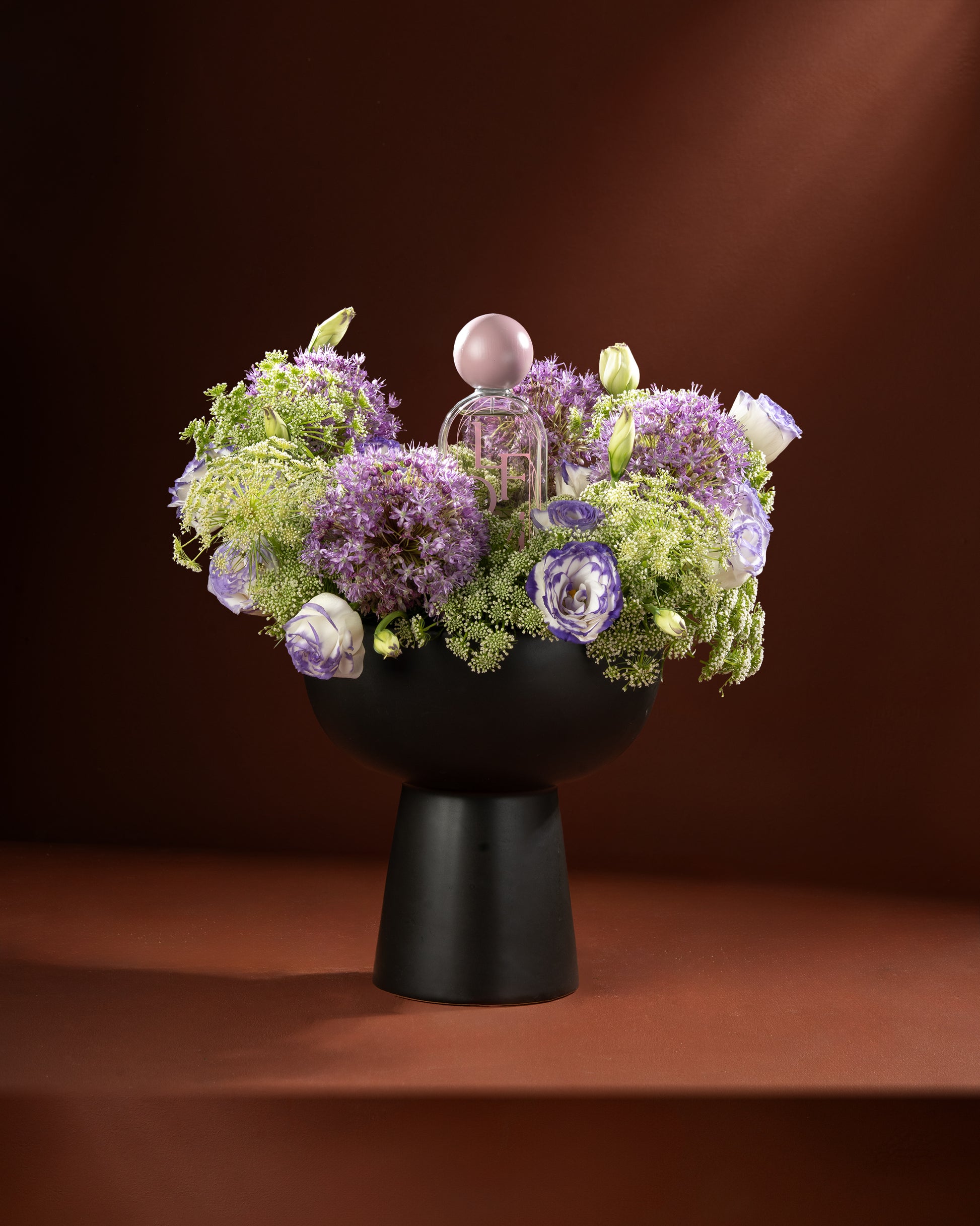 Flower Vase & Fragrance – Lavender Whisper