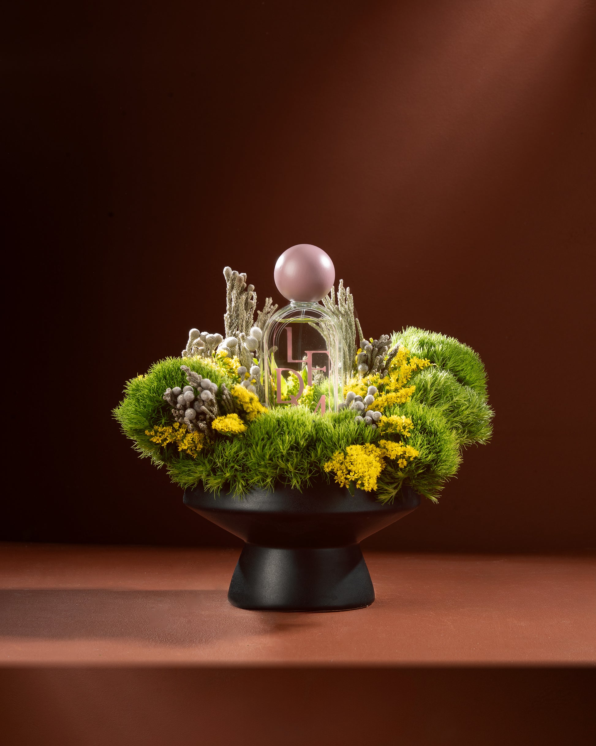 Flower Vase & Fragrance – Forest Glow